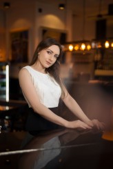 blada93 Konkursowy portret wykonany w kameralnej restauracji Baszta Piano & Cafe Restaurant w Międzyzdrojach 