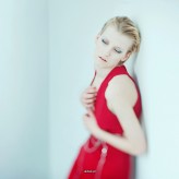 Skibek Malika Czerwona

Sukienka: Grażyna Pander-Kokoszka G-Style
Warsztatów Fotografii Artystycznej WHITE ALICE 
