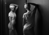 karol_blondi zdjęcie wykonane dla firmy SheMore, która wspiera inicjatywę Fashion Revolution Poland 
Zdjęcie Hanna Seweryn