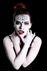 Youcan Lady Vampire
Mod: Dajana
Mua: www.facebook.com/SwiatyniaUrody?fref=ts
Fot: www.facebook.com/mdkadrstudio
