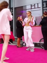 robert_photographer                             Barbara : @barbeliciouss 
#hdrèy #pinkrevolution #udeserveit @hdrey_pl            