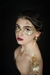 lashqueenacademy Projekt Gold LADY 
Stylizacja rzęs połączona z artowym make up 