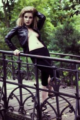 lookash_photography Modelka: http://www.maxmodels.pl/annaba.html
Vizaz: http://www.maxmodels.pl/patunia87.html