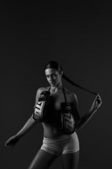Urszulaaa foto: Julia Yanitskaya
mua: Anna Żądło
stylistka: Gabriela Bojczuk