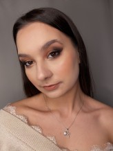 MakeupMsNicol https://www.instagram.com/makeup.ms.nniiccool/