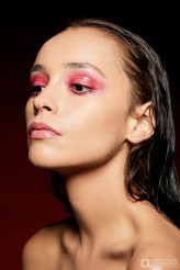 bonitaa Make Up: Patrycja Hassak
Fot: Emil Kołodziej 
Szkoła Wizażu i Stylizacji Artystyczna Alternatywa