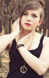 karolinakozlik mod:Kasia Duchalska
makijaż/stylizacja:wspólna
fot:ja