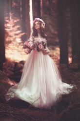 inspire-me model / mua / stylist | Natalia Kurzawa
headpiece | Ptaszarnia
dress | Vogue & She - Salon Sukien Ślubnych

Zapraszam do siebie:
facebook.com/inspireme.photography
instagram.com/_________________________kp/

