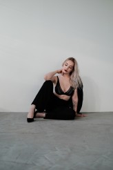 MagdaM02 https://www.instagram.com/camy.foto?igsh=OXJoN3I1azcxZzJz