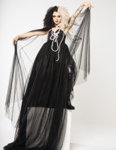 marco87cz Cruella 
Mod:
https://www.instagram.com/mary__jey24/
MUA: 
https://www.instagram.com/red.glow.beauty/