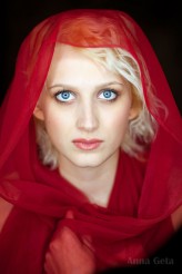 Anna-Geta sukienka Korsena
makijaż KaGro Make Up Artist
fryzura Wiesia Wnuk
Plener Team Photo Art