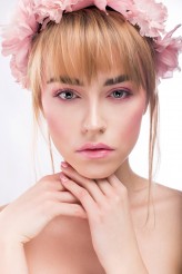 aneta_koszyczek Edytorial Think Pink for Make-Up Trendy Magazine

Photo: Aleksandra Świercz