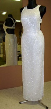 renedwen Suknia wieczorowa, elegancka i ekskluzywna - oczywiście wyszywana błyszczącymi białymi i srebrnymi koralikami oraz cekinami =) (wyszywam suknie na zamówienie)