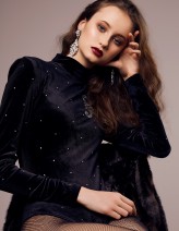 Vermua                             Fashion shoot for Elegant magazine 


Photo - Amelia Oudot 
Stylist - Anrika Koperska 
Model - Agata Kulesza
Mua - Weronika Bancewicz            