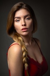 davew                             A Classic Portrait of Kasia
https://www.instagram.com/davewillemsphotography/            