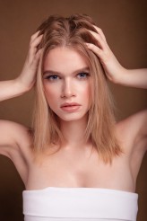 sobocinskaada                             Nude makeup.

Foto: Miłosz Nowak
Model: Paulina Bernacka             