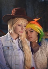 annemcosplay https://ko-fi.com/annemcosplay

Applejack (ja):
https://www.facebook.com/annemcosplay/

Rainbow Dash:
https://www.facebook.com/biegancoscave/

Photo:
https://www.facebook.com/Denpun-515521395314775/