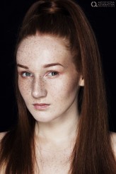 ania1000000 Mod: Natalia Glińska​
Foto:  Maroš Belavý photographer​
Mua: Ania Kozioł​
Szkoła Wizażu i Stylizacji Artystyczna Alternatywa​