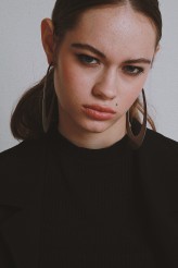 podniestrzanska Model: Lucy 
Make up: Anna Schneider 
OMG MODEL MANAGEMENT Worldwide 