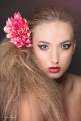 mariolahupert Modelka: Karolina Jowita Jackiewicz www.jj-photomodel.pl
MUA: Grażyna Rybacka/ Beauty Room Make Up
Fot. Mariola Hupert