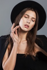 Adrianna-fotografuje Model: Julia Marchak
MuA: Malina Stećko