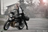 RoniBit Zoe i motocykl