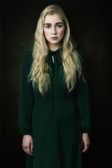 4nna3milia Portrait in a Green Dress

Photo: Ean Flanders Photography https://eanflandersphotography.com/
Model & make-up: Stormborn