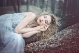 ButowskaStudio Model: Dominika Ankudowicz 
Mua: Aleksandra Walczak Makeup Artist 
Dress: Galeria Larin 
Plener z Dream on plenery fotograficzne