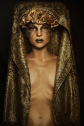 tiritonga Slava 
Part of Golden Goddess series 
model : Raven Skobe 
mua : Laura Williams