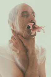 Xander_Hirsh I Want to Fade Away. 
Publikacja w magazynie KALTBLUT:
http://www.kaltblut-magazine.com/i-want-to-fade-away/

model: Ilias Sapountzakis