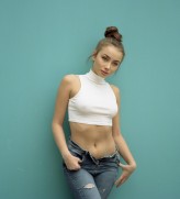 Photoisart https://andrzejdzwonnik.pl/portrety/ Róża