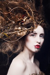 buba fot. Bartosz Głowacki / Studio Poza Kadrem
make-up: Roksana Makowska
hair: Sławek Suder / Hair Ruler
designer: Gred Red