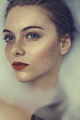 lykke Fofograf: Kasia Widmańska 
make-up: Kasia Świebodzińska