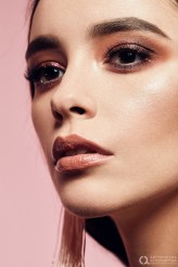 bonitaa Make Up: Sylwia Latała
Fot: Emil Kołodziej
Szkoła Wizażu i Stylizacji Artystyczna Alternatywa
