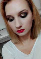 Natalia_makeupartist                             Makijaż estradowy/brokatowy

Modelka:Dajana            