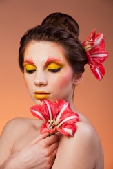 ozia-make-up                             Amaryllis2            