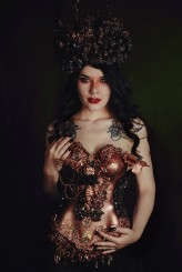 zlotaraczka kostium poczyniony  przezemnie
Makijaż i Modelka La Lunarelle
Fot. Yumikasa
