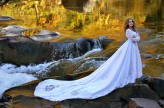 tafel_foto Wodospady na rzece Prut w Jaremcze (Ukraina). Modelka Uliana, suknia z moich zbiorów. Październik 2019