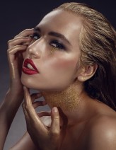 Nicole_Bialkowska modelka: Kasia Jasińska
make up: Agata Korneluk