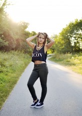 aniaaa15                             .            