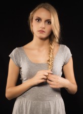 hiwis modelka: Anna Pachut, 
MUA : Piękna Hair&make-up