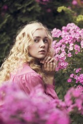 4nna3milia Pink Paradise

Photo: Satyrja 
Model  & make-up & hair & style: Stormborn