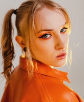 xtuptupx https://www.instagram.com/slivaphotos/

mod. Ola Brunke
makijaż: Asia Buczyńska