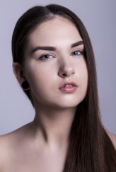 PaulinaBielec makeup no makeup

model; Yarka Sorochuk