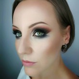 Makeup_my_live Model: Ewa Lipińska

Makijaż wykonany na warsztatach z Marcinem Szczepaniakiem