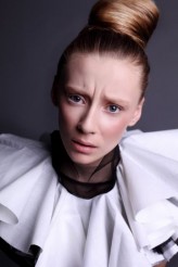 eli modelka : Klaudia Wierzbicka
projektant : Olivia Nalewajko
mua& włosy : Sylwia Smuniewska
