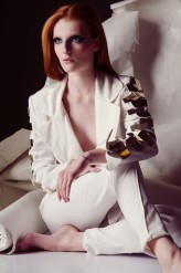 difriperi FOT: http://maciejnowakphotography.tumblr.com/
MOD: Caro / GAGAMODELS 
MUA&HAIR: Raff Zurr 
STYL: Difriperi