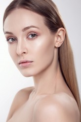 Olga_Maluje Make Up - No Make Up
Mua: Ja 
Model: Anastasiia Verovkina
Foto: Dawid Tomera