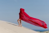 Kilick #wydmy #pustynia #travel #implied #red #bikini #desert #emotions #kobiecość #sesjakobieca #woman #modelka #peak #girl