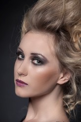 -MichalB- Modelka: Malwina Kaczmarek
Make Up: Kasia Święs Make Up Artist
Fryzury: Dobrze Uczesana - fryzury mobilnie